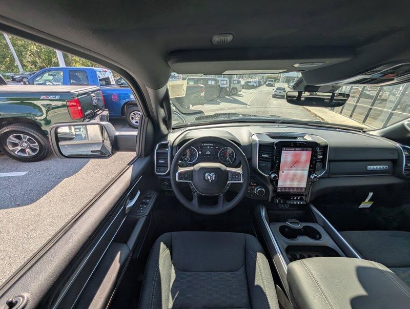2025 Ram 1500 Big Horn photo 7