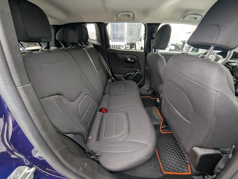 2020 Jeep Renegade Latitude photo 4