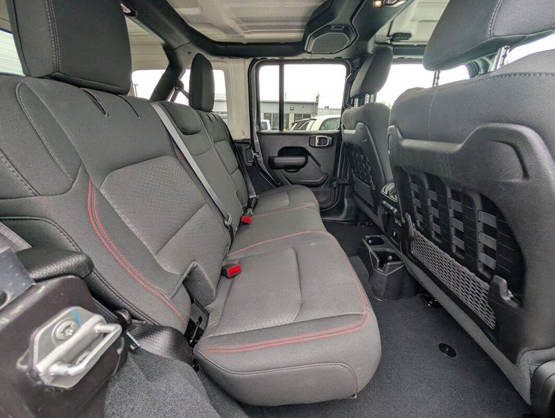 2022 Jeep Wrangler Unlimited Rubicon photo 4