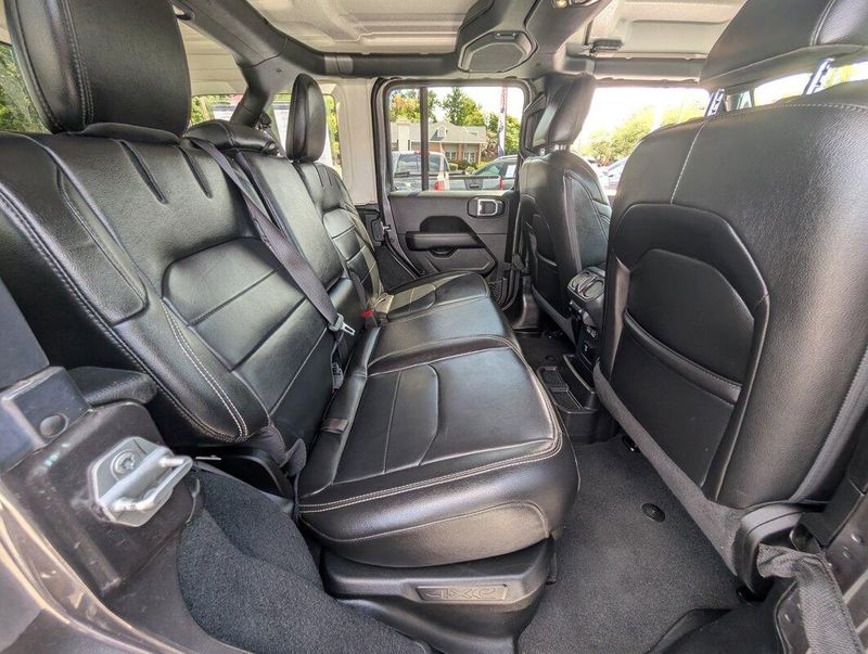 2022 Jeep Wrangler 4xe Unlimited Sahara photo 4