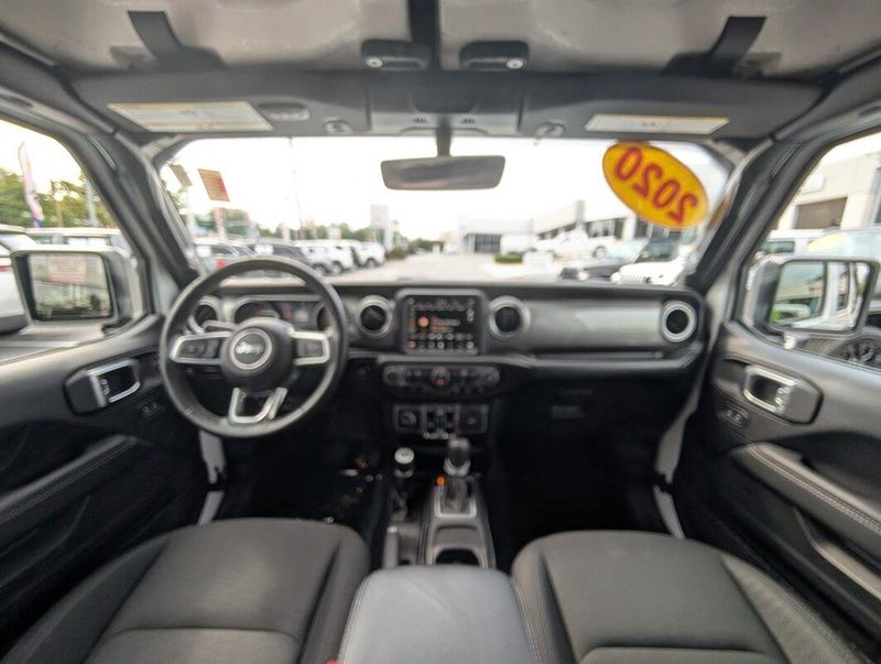 2020 Jeep Wrangler Unlimited Sahara photo 10