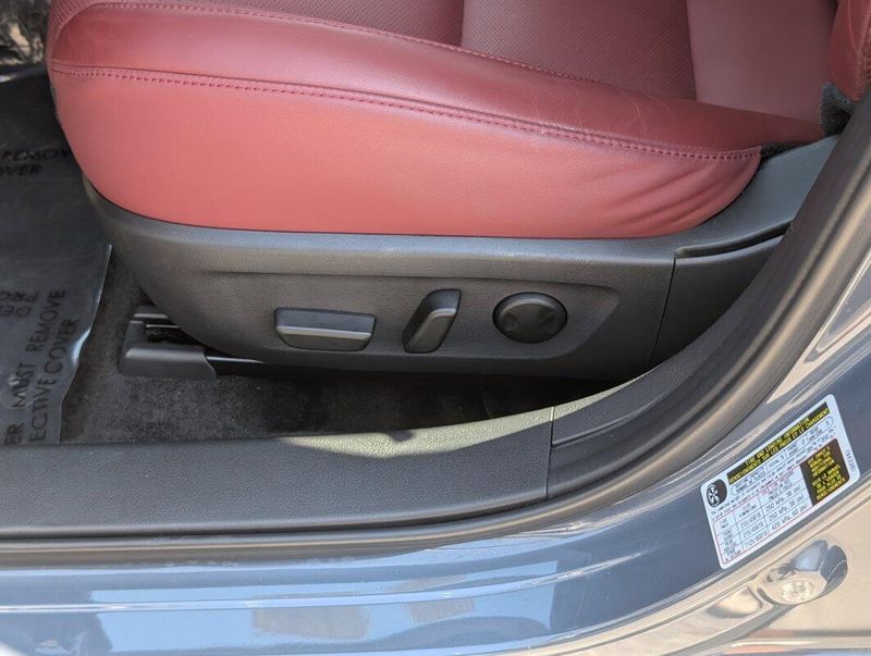 2024 Mazda Mazda3 Sedan 2.5 s Carbon photo 11
