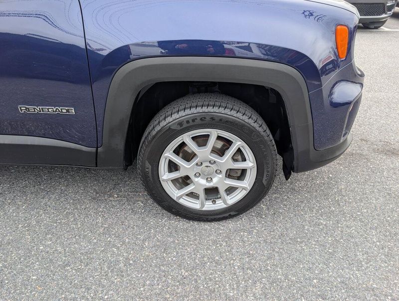 2020 Jeep Renegade Latitude photo 2