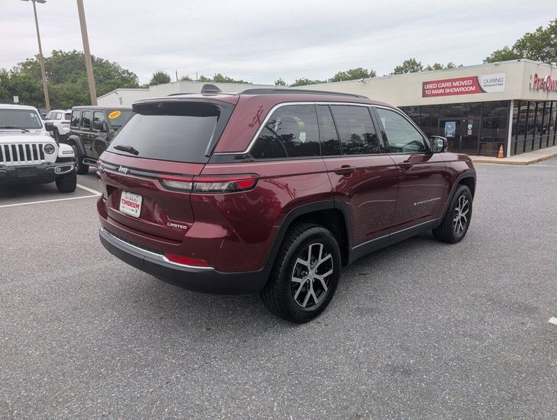 2024 Jeep Grand Cherokee Limited photo 21