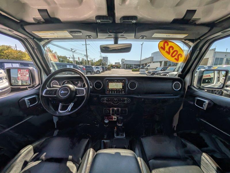 2022 Jeep Wrangler 4xe Unlimited Rubicon photo 5