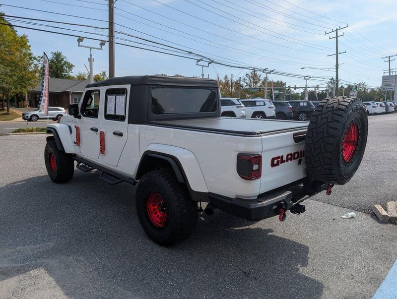 2021 Jeep Gladiator Willys photo 20