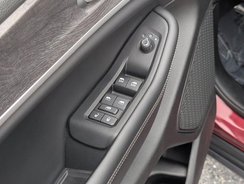 2024 Jeep Grand Cherokee Limited photo 5