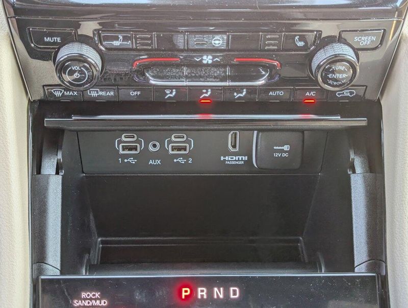 2023 Jeep Cherokee 4xe photo 19
