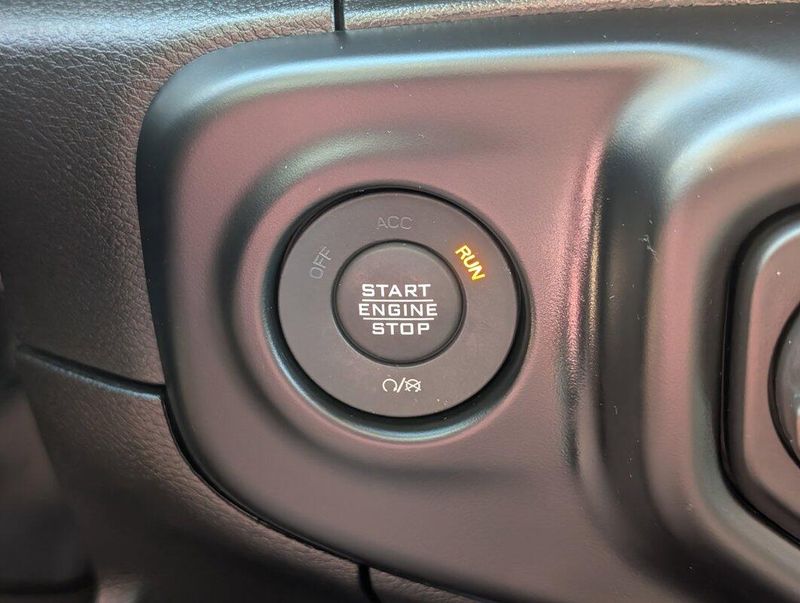 2022 Jeep Wrangler 4xe Unlimited Rubicon photo 10