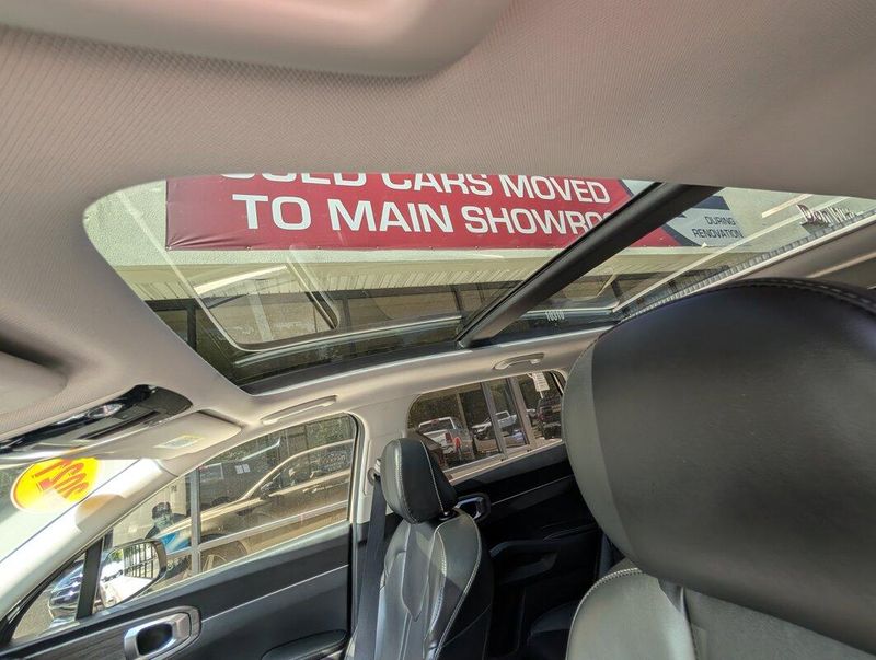 2021 Kia Sorento EX photo 13