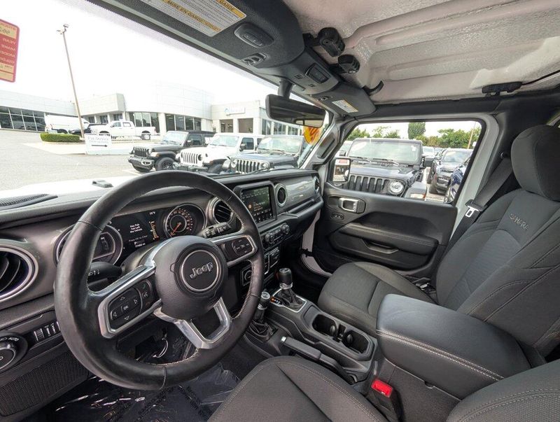2020 Jeep Wrangler Unlimited Sahara photo 8