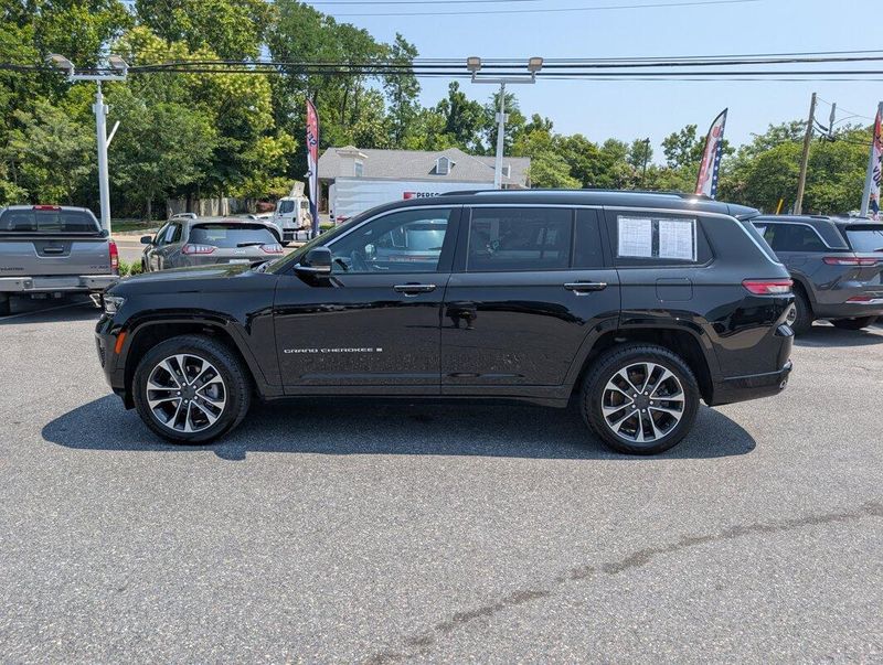 2021 Jeep Grand Cherokee Overland photo 30