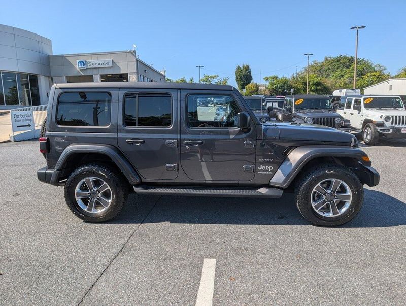 2021 Jeep Wrangler Unlimited Sahara photo 25