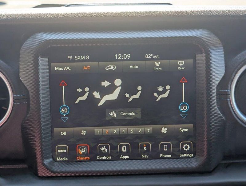 2022 Jeep Wrangler 4xe Unlimited Rubicon photo 13