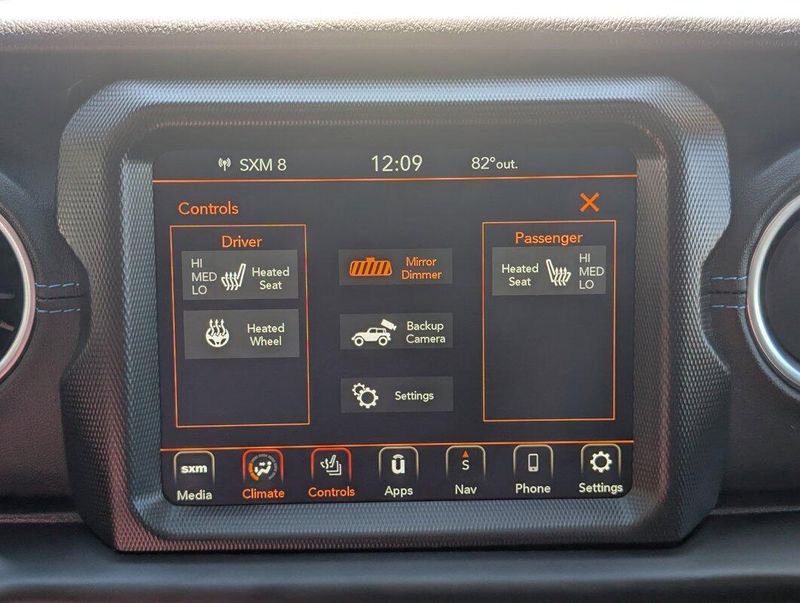 2022 Jeep Wrangler 4xe Unlimited Rubicon photo 14
