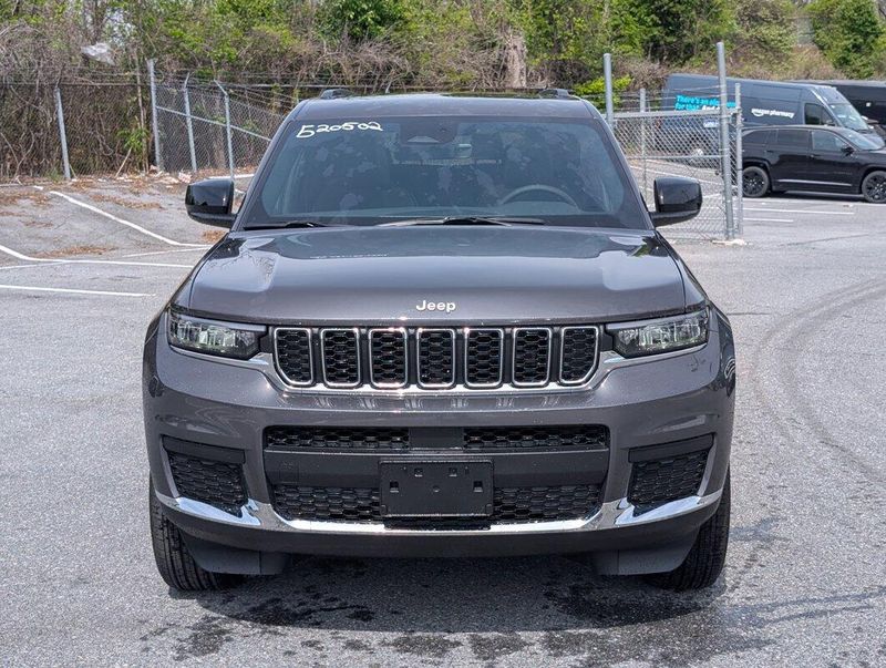 2025 Jeep Grand Cherokee Laredo X photo 35