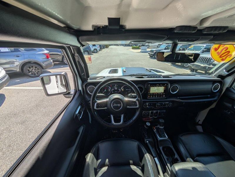 2022 Jeep Wrangler 4xe Unlimited Rubicon photo 4