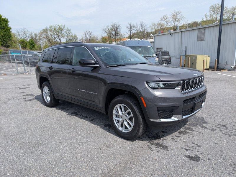 2025 Jeep Grand Cherokee Laredo X photo 34