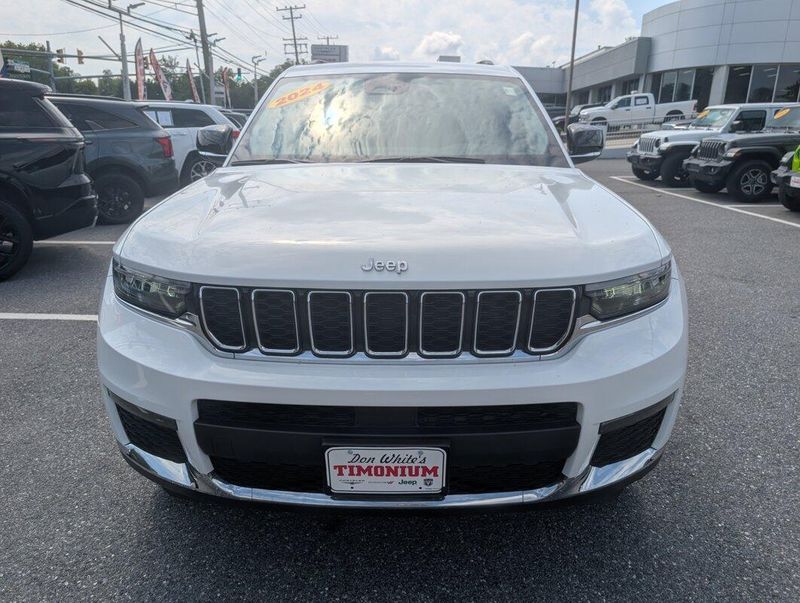 2024 Jeep Grand Cherokee Limited photo 32