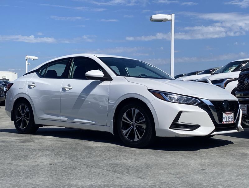 Used 2022 Nissan Sentra SVImage 2