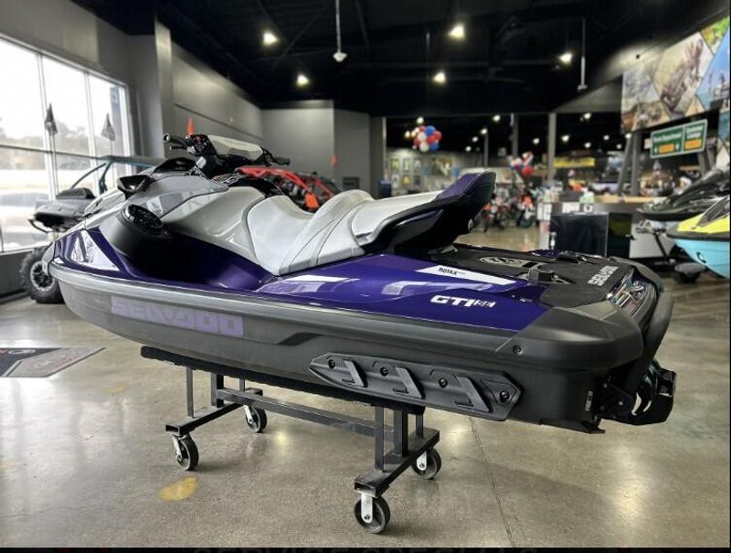 New 2025 Sea-Doo GTI SE 170 (SOUND SYSTEM) Image 10