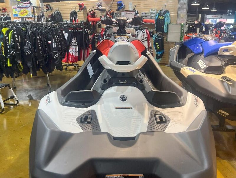 New 2025 Sea-Doo SPARK FOR 3 90 TRIXX (SOUND SYSTEM) Image 19