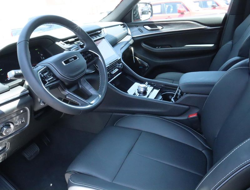 New 2023 Jeep Grand Cherokee Overland 4xe