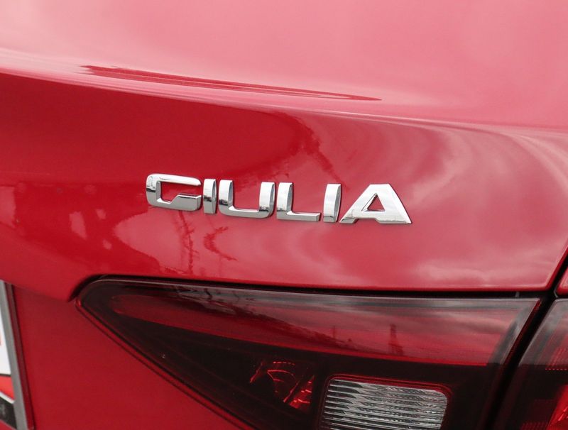 2023 Alfa Romeo Giulia Veloce Rwd