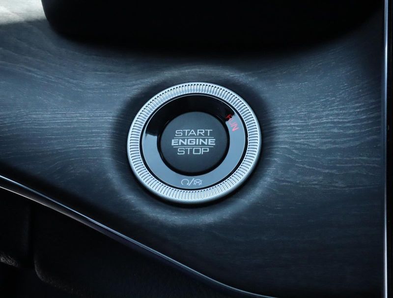 New 2023 Jeep Grand Cherokee Overland 4xe