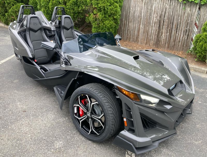 NEW 2025 POLARIS SLINGSHOT R AUTODRIVE Image 1