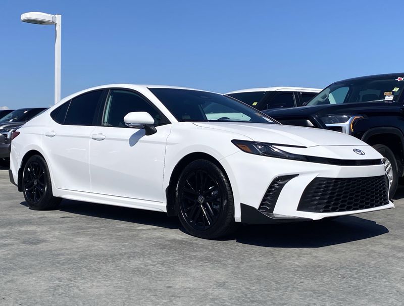 New 2025 Toyota Camry Image 2