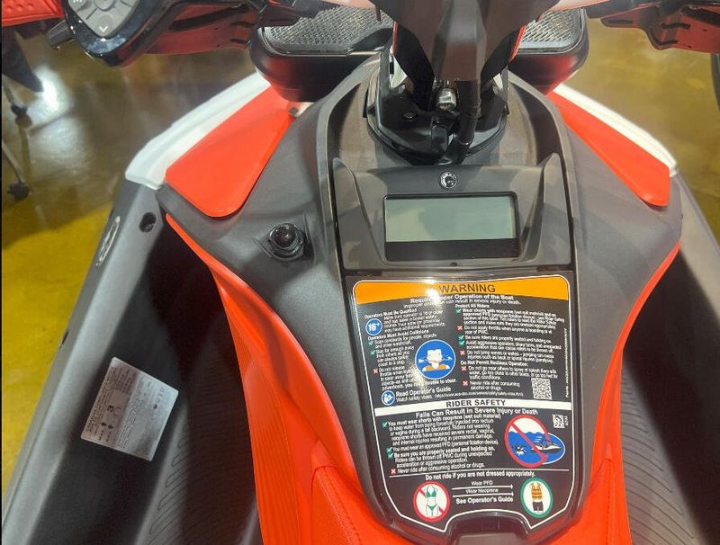 New 2025 Sea-Doo SPARK FOR 3 90 CONVENIENCE PACKAGE (SOUND SYSTEM) Image 11