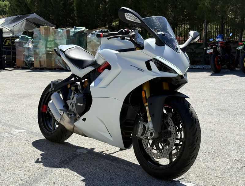 2021 Ducati SuperSport 950 S