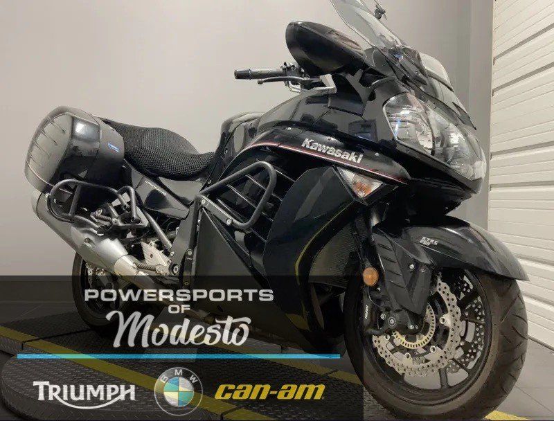2022 Kawasaki Concours® in a BLACK exterior color. BMW Motorcycles of Modesto 209-524-2955 bmwmotorcyclesofmodesto.com 