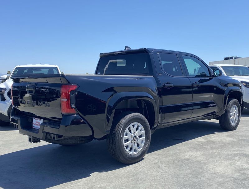 New 2025 Toyota Tacoma SR5Image 3