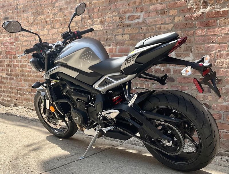 2024 Triumph Street Triple 765 RSImage 6