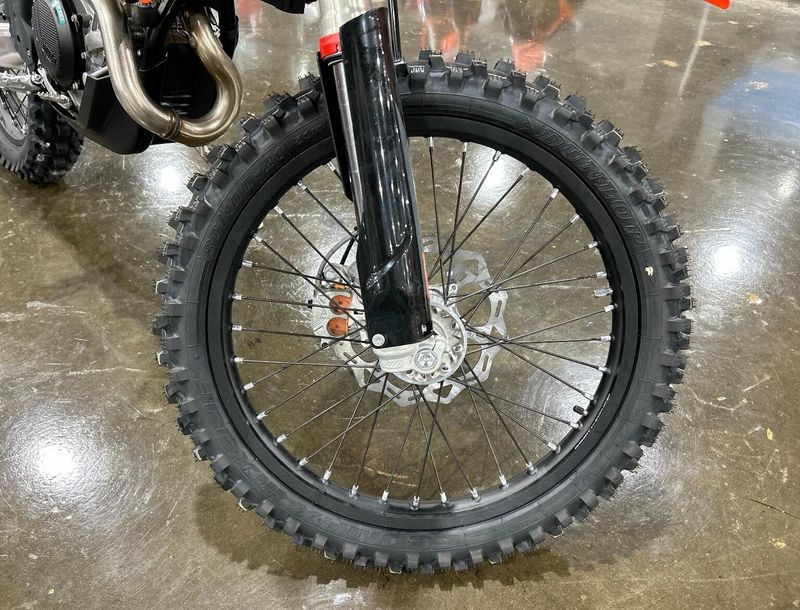 New 2025 KTM 450 XCF-W Image 11
