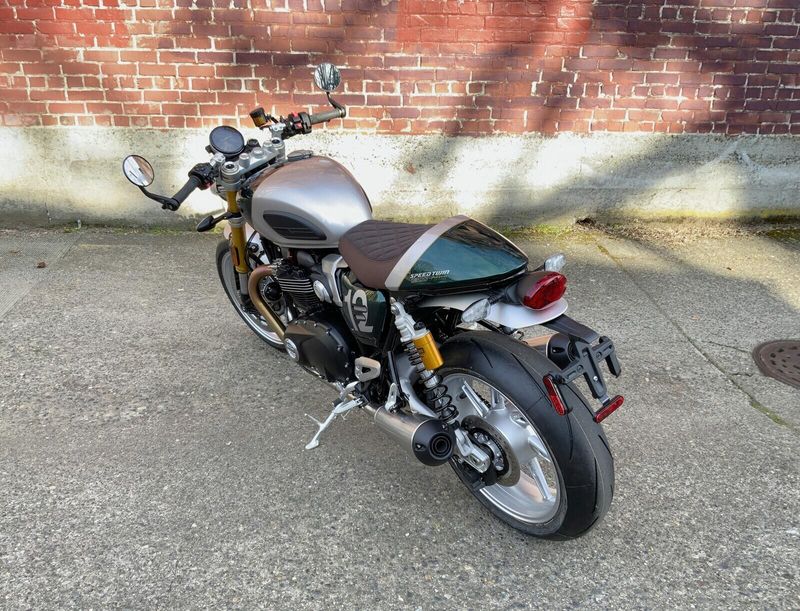 2027 Triumph SPEED TWIN 1200 CAFE RACER