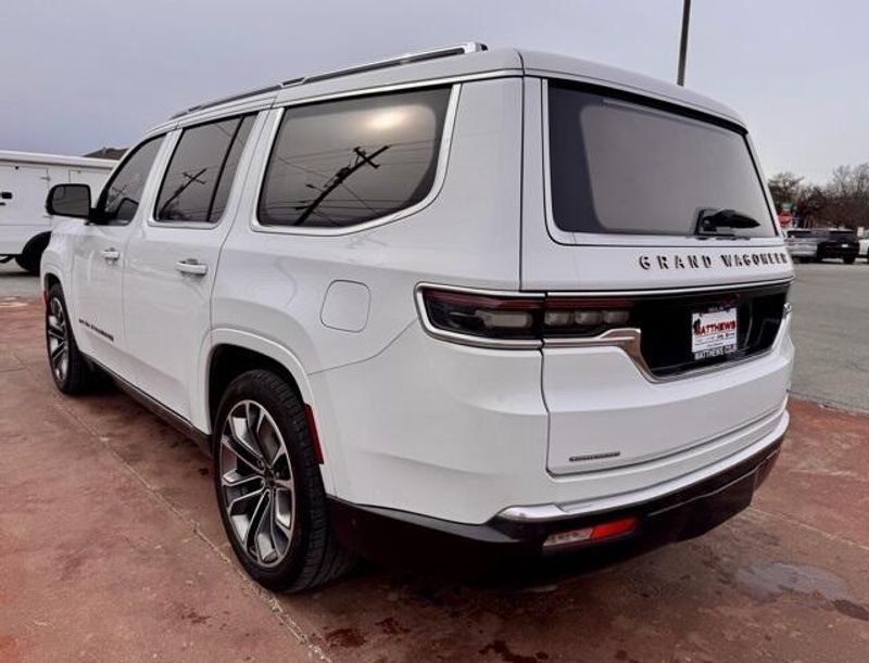 2022 Jeep Grand Wagoneer Series IIIImage 8