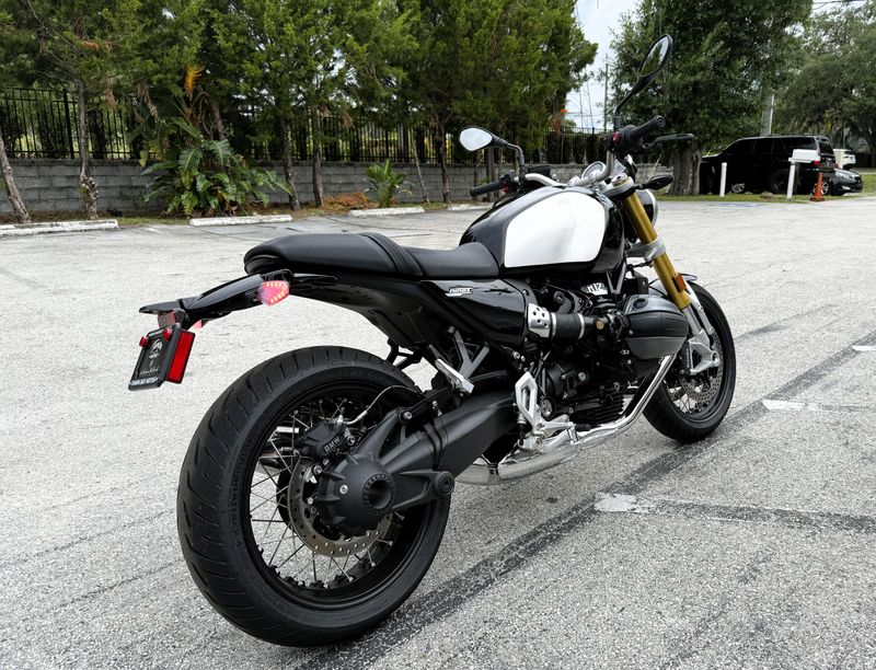 2025 BMW R 12 nineT