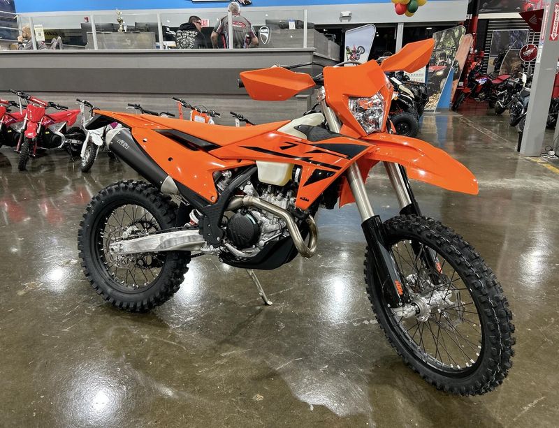2025 KTM 450 XCF-W Image 1