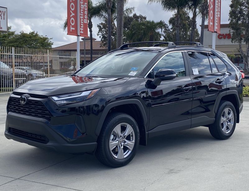 2025 Toyota RAV4 Image 6