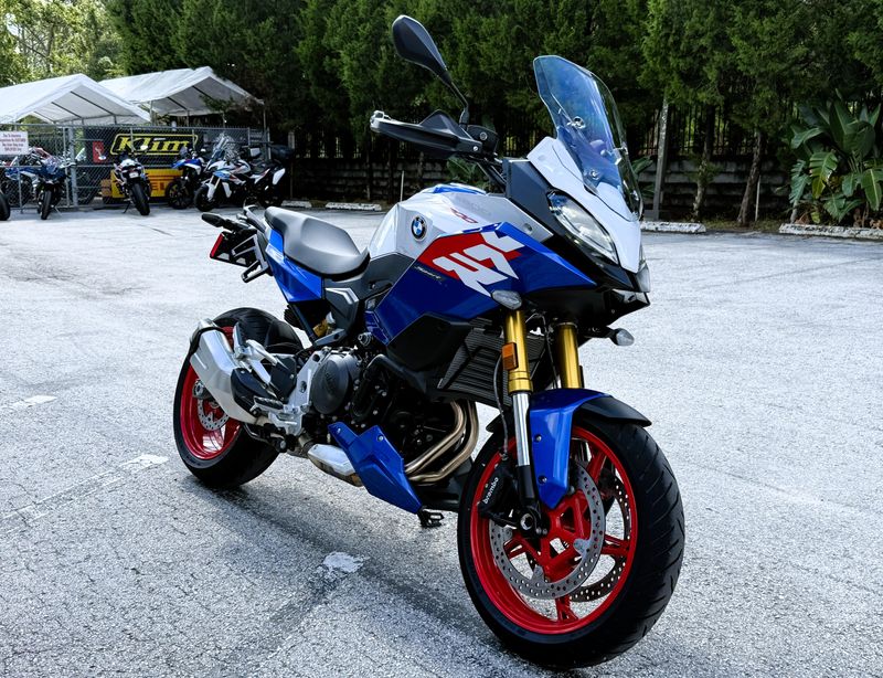 2026 BMW F 900 XR
