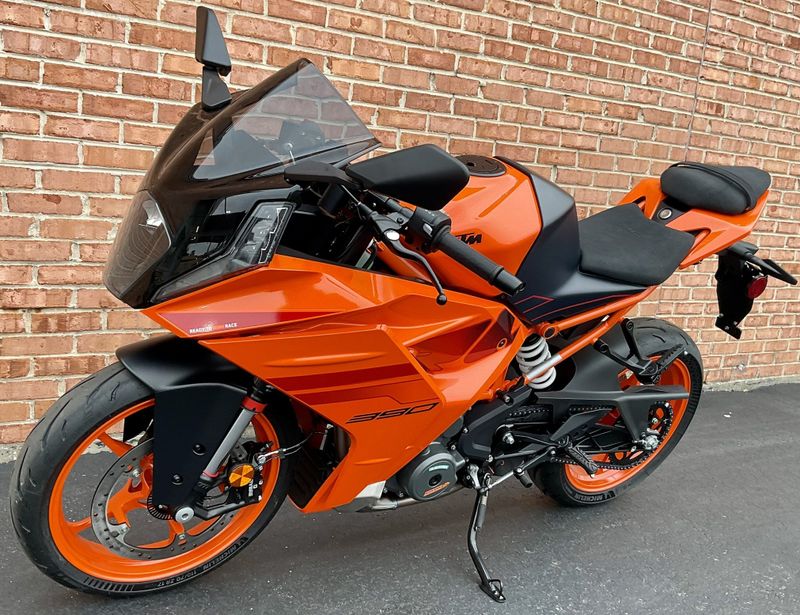 2024 KTM RC 390Image 6