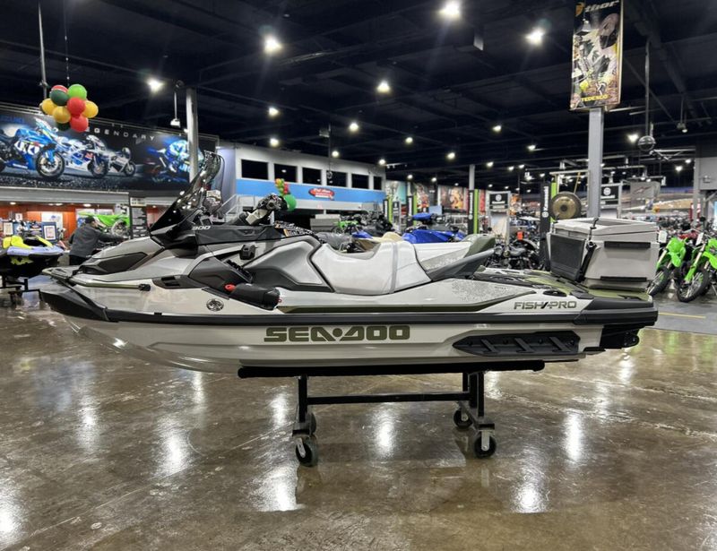 2025 Sea-Doo FISHPRO APEX 300 (SOUND SYSTEM) Image 12