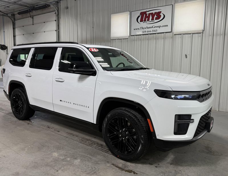 2026 Jeep Grand Wagoneer Limited Reserve 4x4Image 1