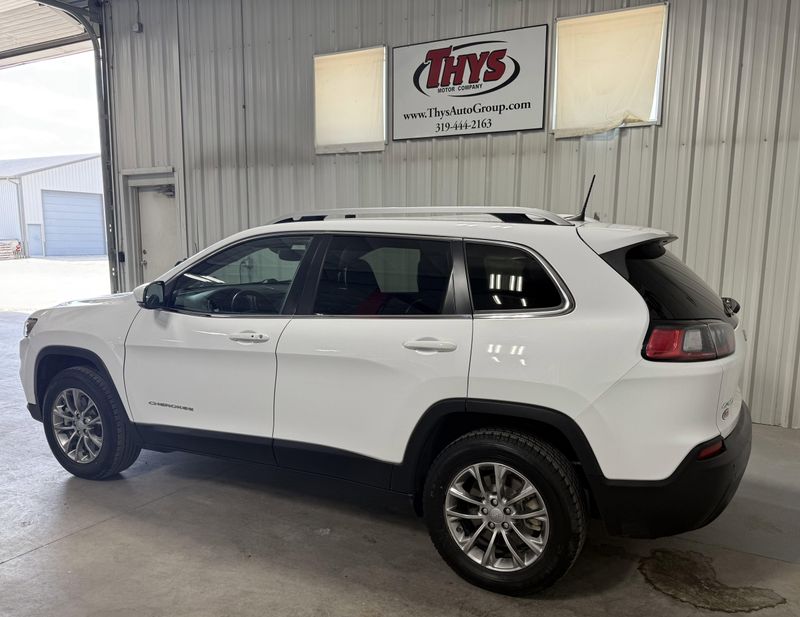 Used 2021 Jeep Cherokee Latitude PlusImage 16