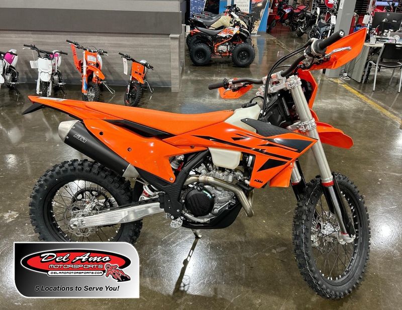 New 2025 KTM 450 XCF-W Image 1