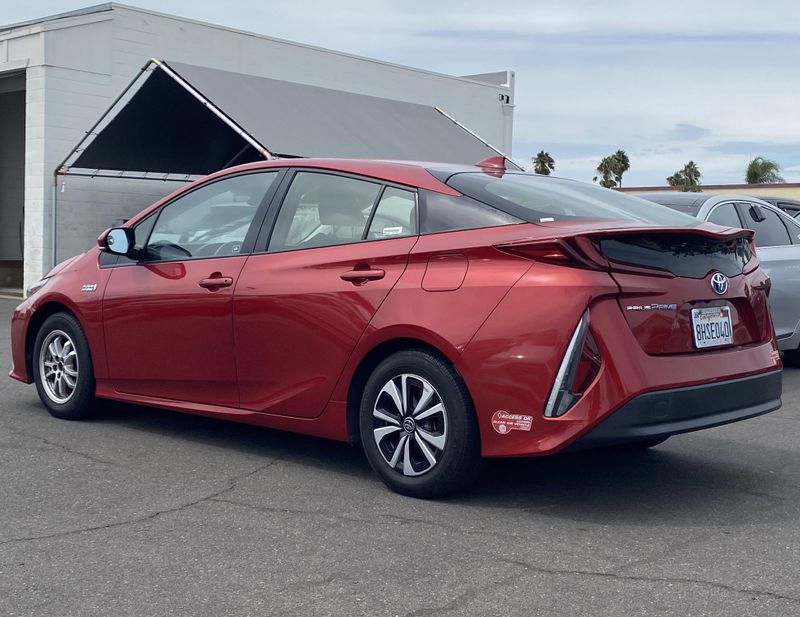 Used 2018 Toyota Prius Prime PlusImage 3