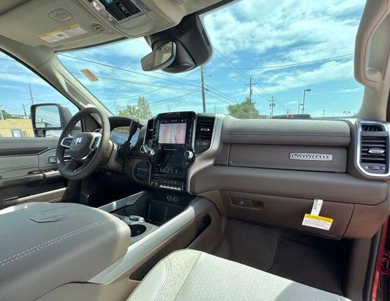 New 2027 RAM 3500 LaramieImage 13
